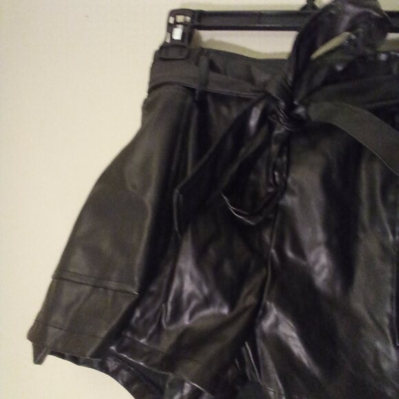 Windsor Shorts Women S Faux Leather Belt Pockets Elastic Black - Picture 5 of 14